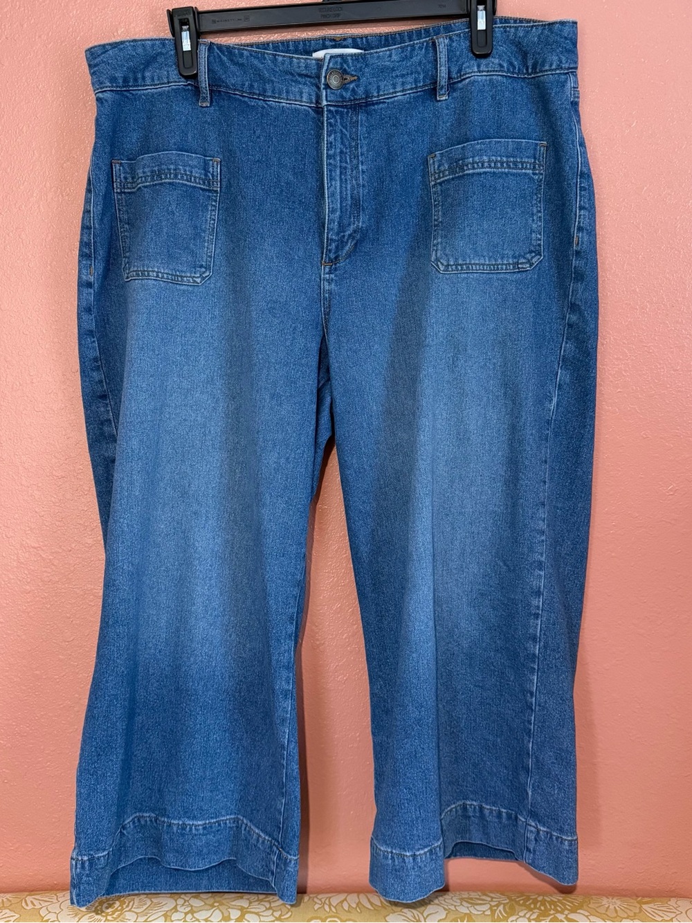 Liz Claiborne Women's Blue Wide Leg Crop Jeans
